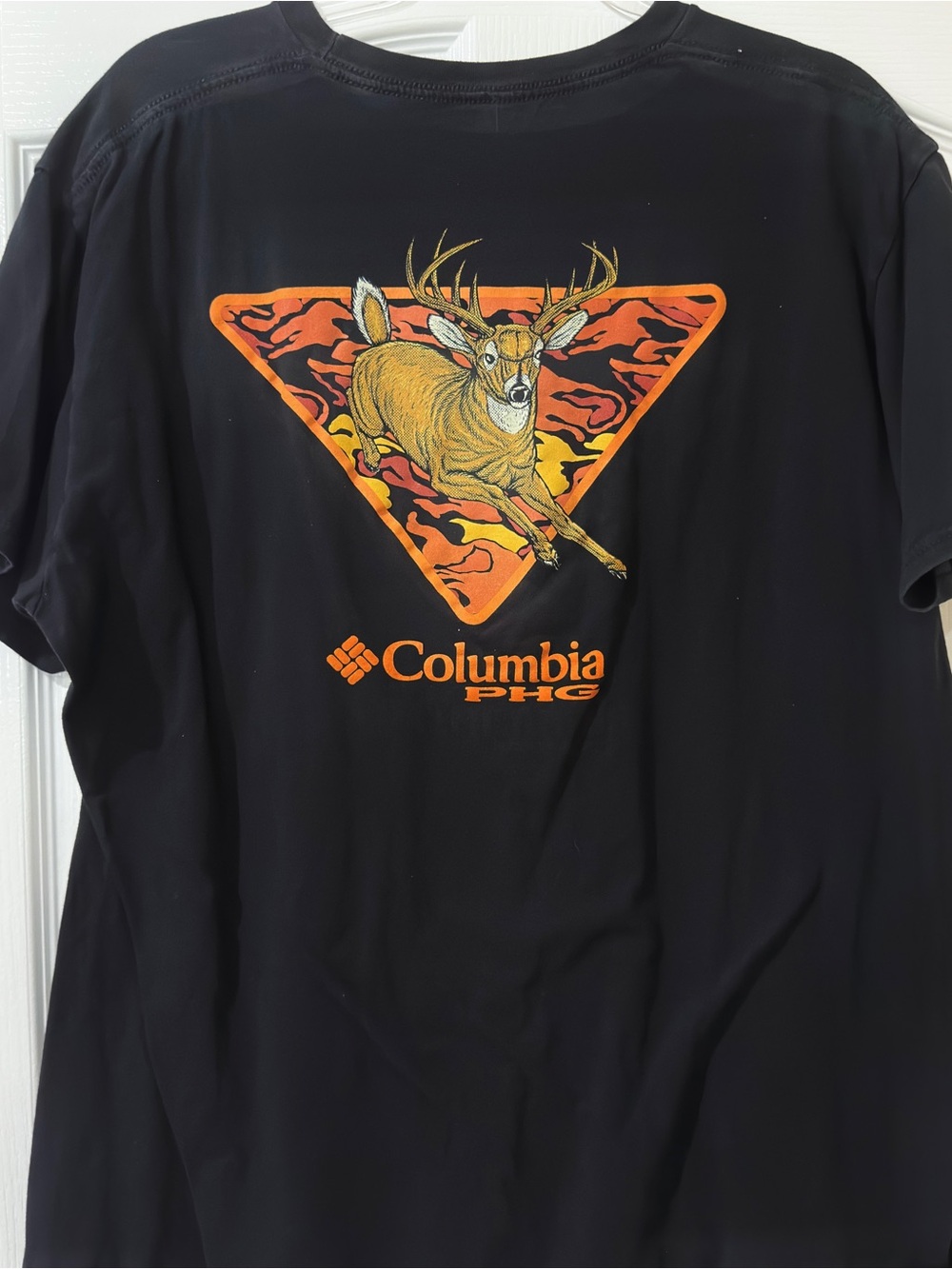 Columbia Black Short-Sleeve T-shirt with Orange and Yellow Deer Triangle XXL